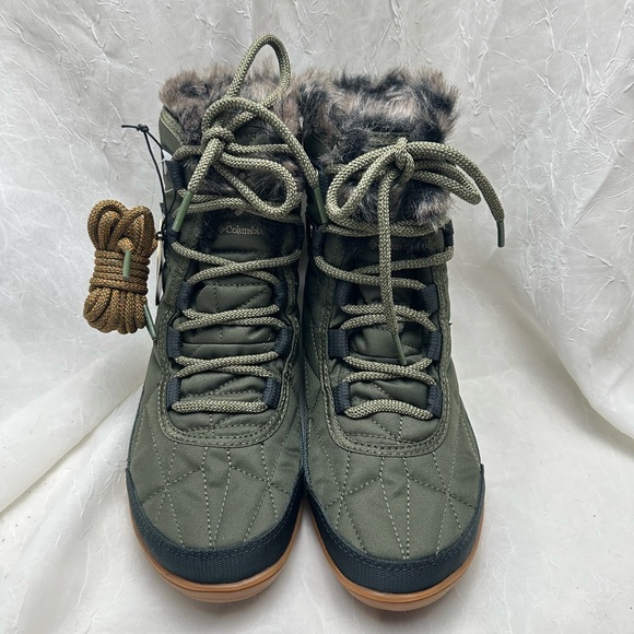 Columbia Minx Shorty 3 Women's Green Quilted Winter Boots size 7 - Picture 2 of 6